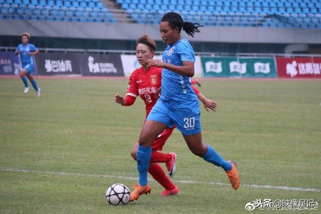 库马斯一战成名 跟杰拉德并列成利物浦年轻球员